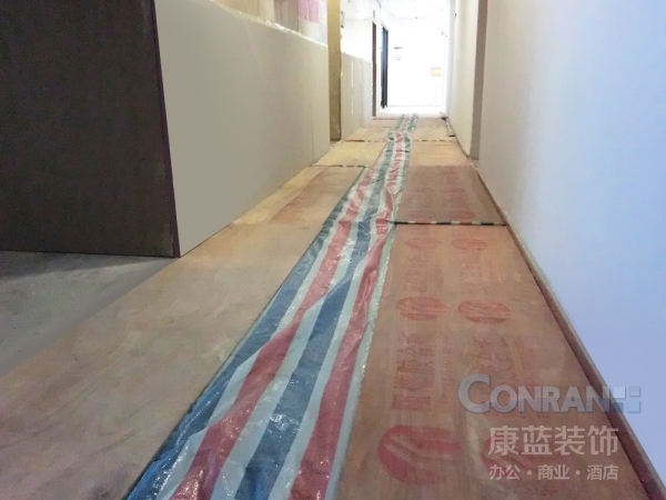 施工現(xiàn)場圍擋和地面保護(hù)